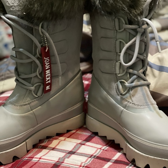 Joan of Arctic sorel boots - Picture 1 of 7